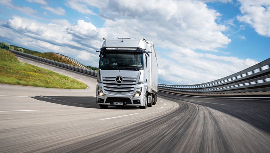 /static/active/2020315/style/mercedes-benz-trucks-6.jpg